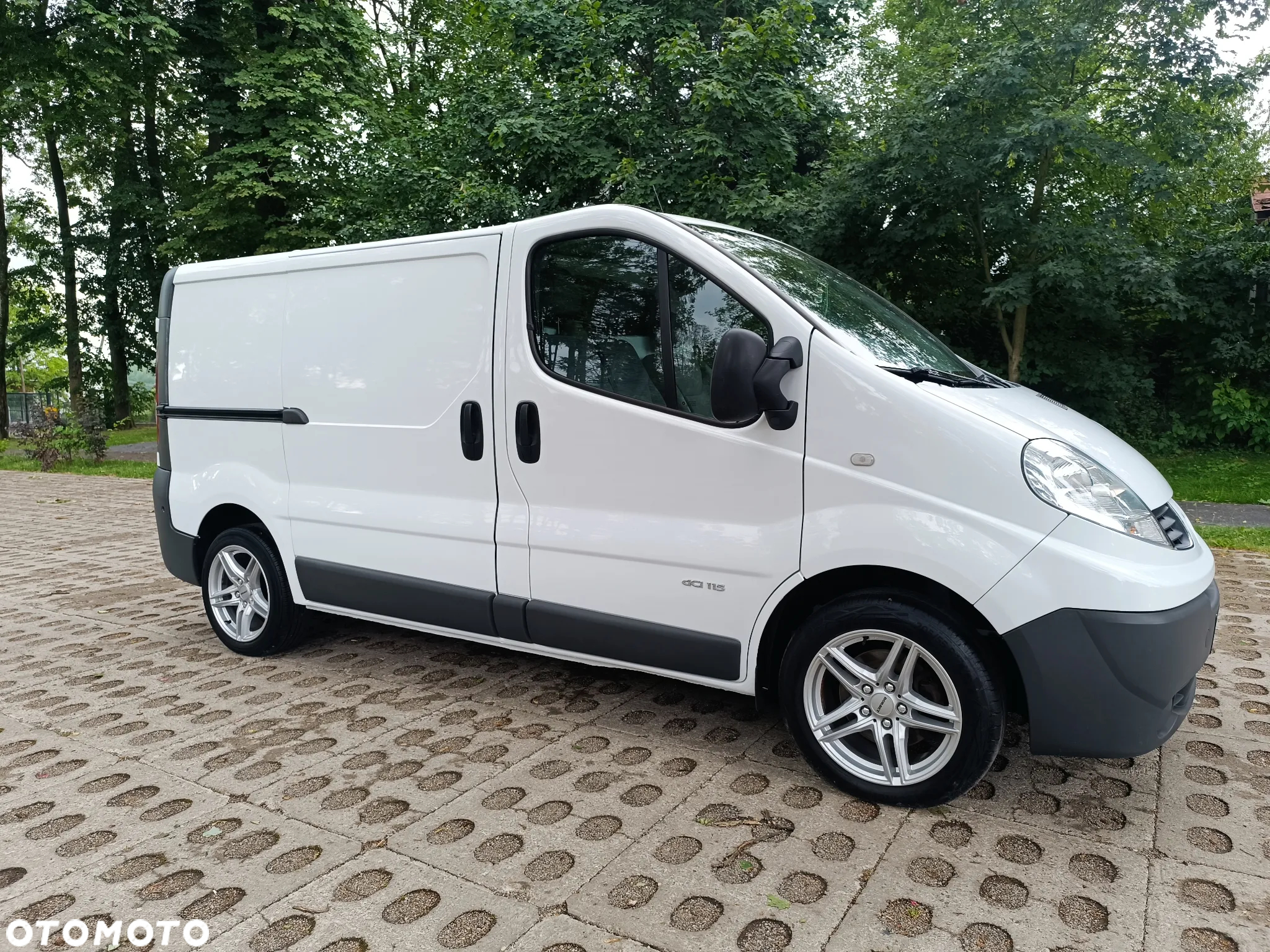 Renault TRAFIC - 12
