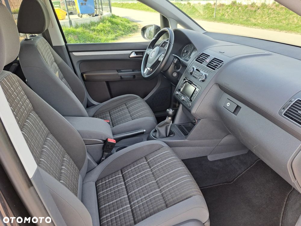 Volkswagen Touran 1.4 TSI Cross - 11