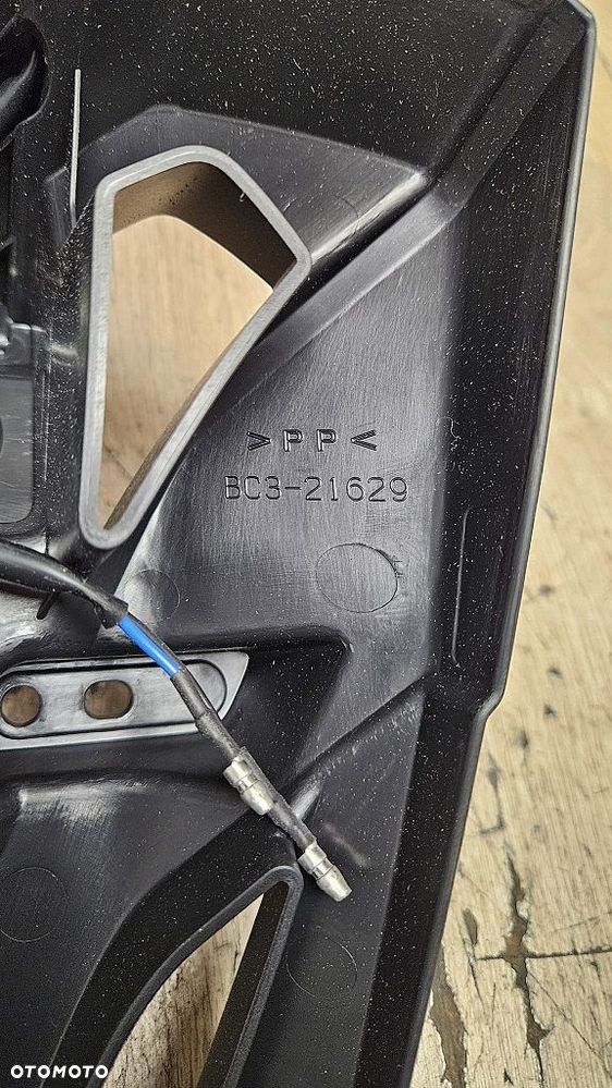 Uchwyt tablicy podświetlanie Yamaha T-Max 530 BC3-21629 - 11