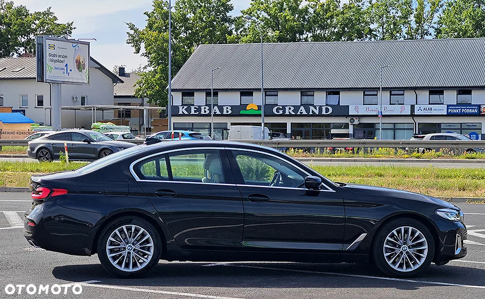 BMW Seria 5 520d Luxury Line sport - 36
