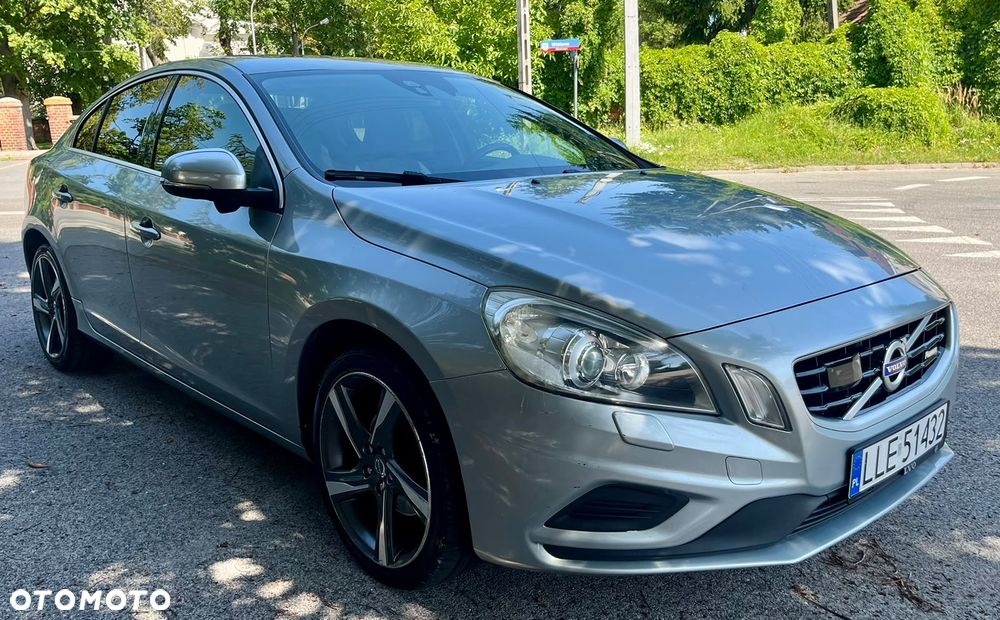 Volvo S60 D2 R-Design - 5