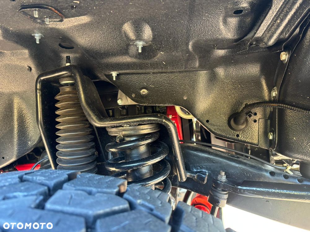 Jeep Wrangler 4.0 Sahara - 36