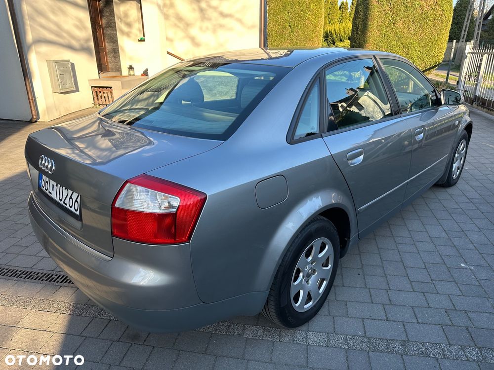 Audi A4 Limousine - 3