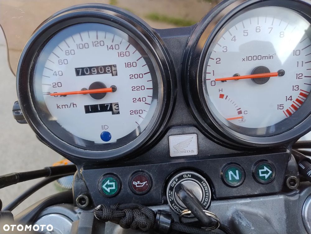 Honda Hornet - 7