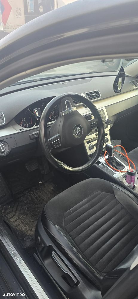 Volkswagen Passat 2.0 TDI DSG BlueMotion Technology Highline - 12