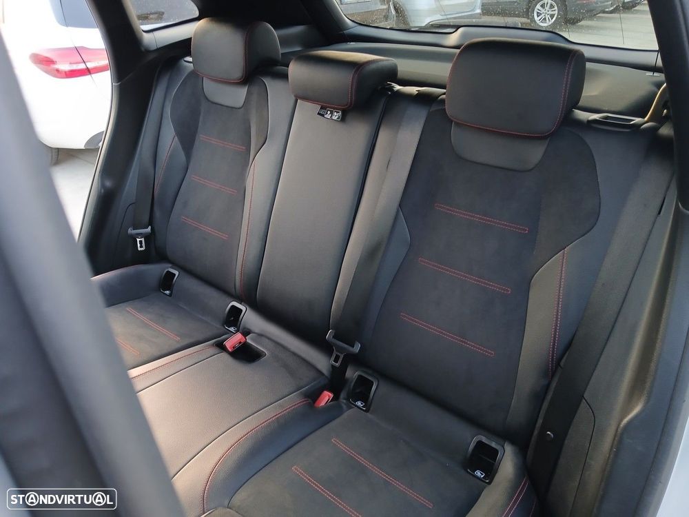 Mercedes-Benz GLA 250 e 8G-DCT AMG Line - 12