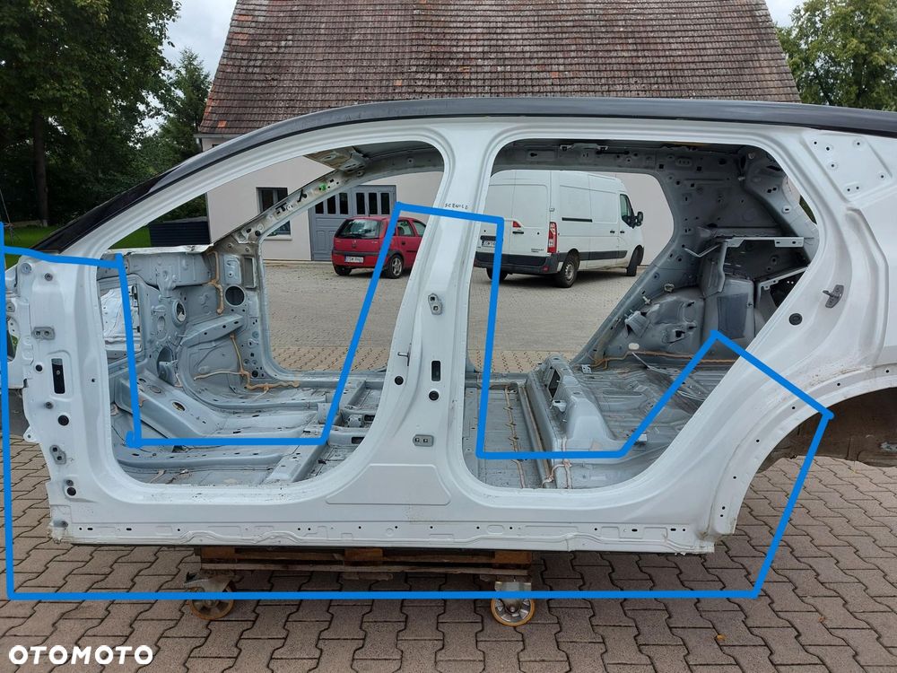 RENAULT Scenic E-Tech V 5 Słupek próg lewy BIXUI - 1