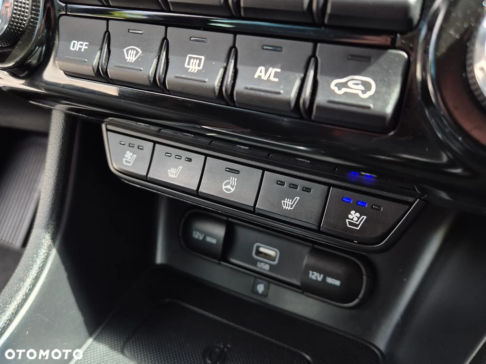 Kia Sportage 2,0 CRDI AWD GT Line - 24
