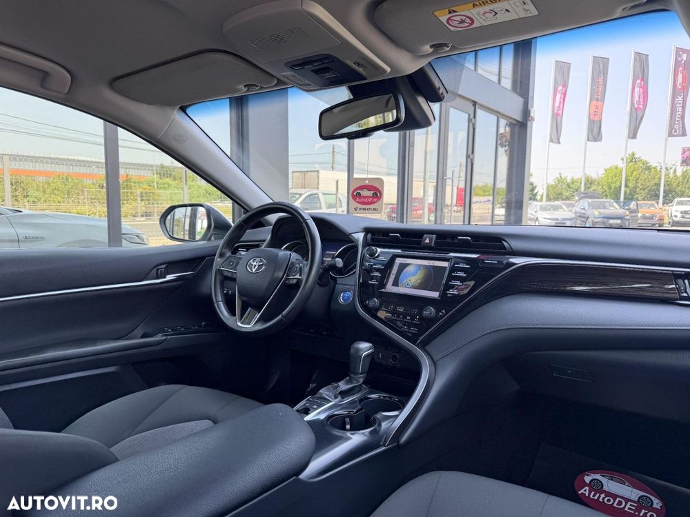 Toyota Camry - 7
