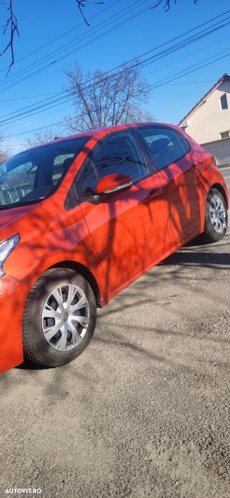 Peugeot 208 1.2 L PureTech Active - 3