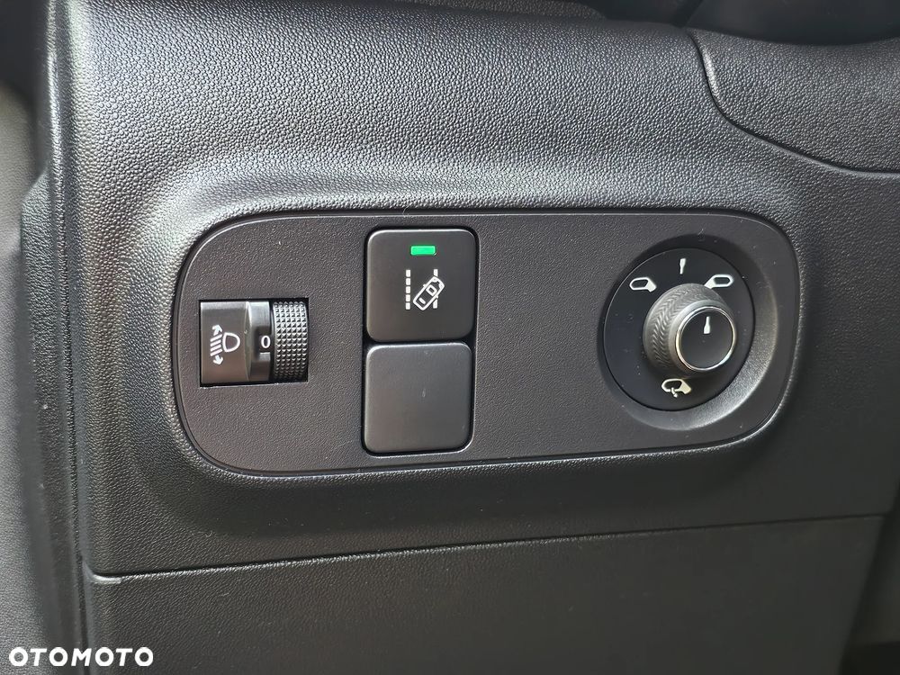 Citroën C3 1.2 PureTech GPF Shine - 27