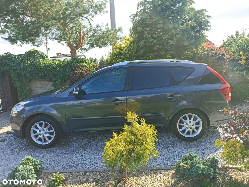 Kia Ceed - 14