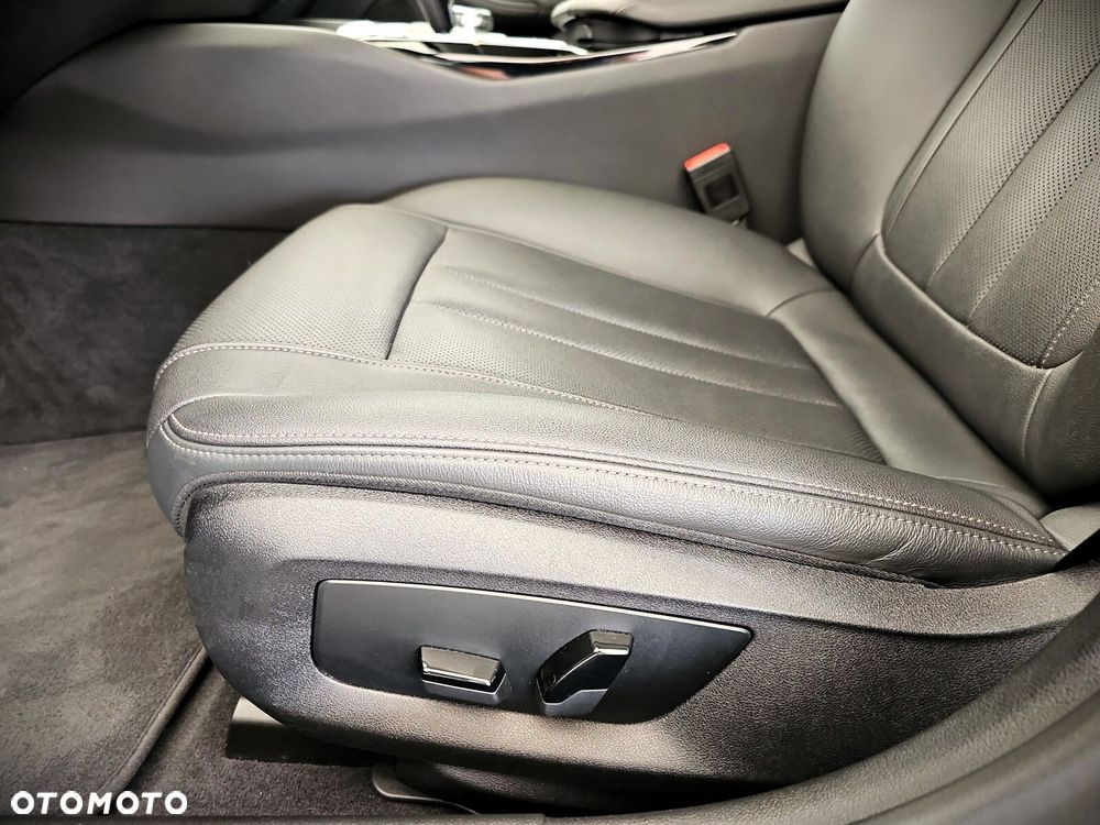 BMW Seria 5 - 28