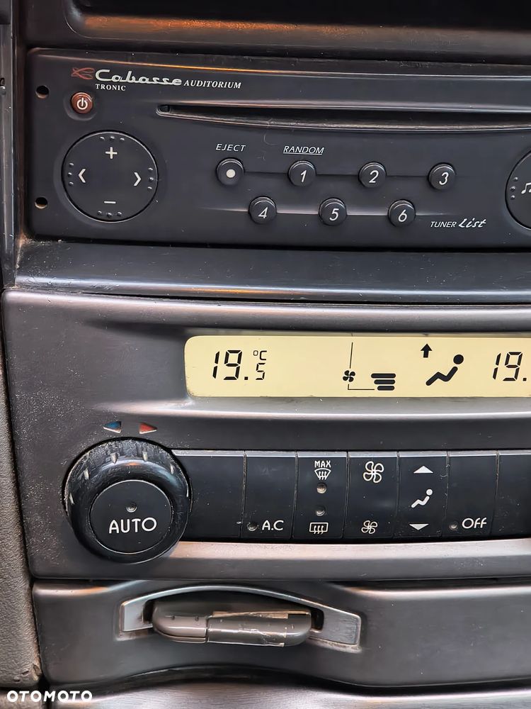 Renault Laguna 1.9 dCi Expression - 9