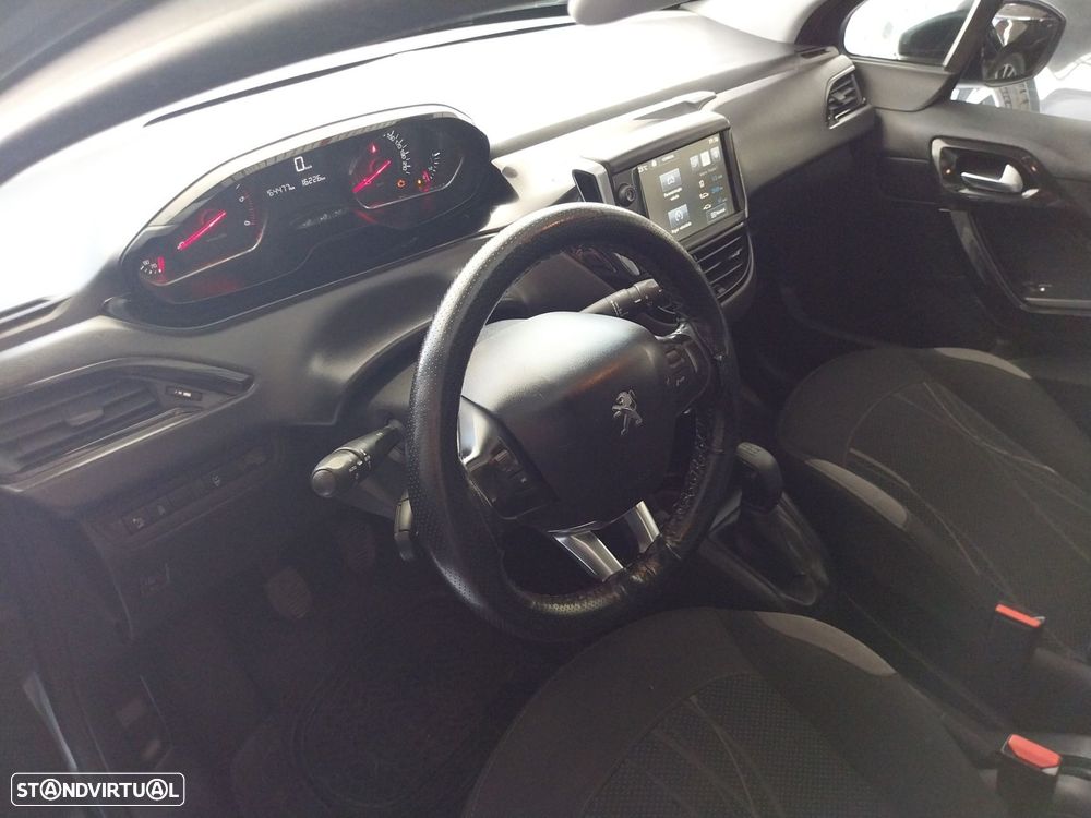 Peugeot 208 1.4 HDi - 11