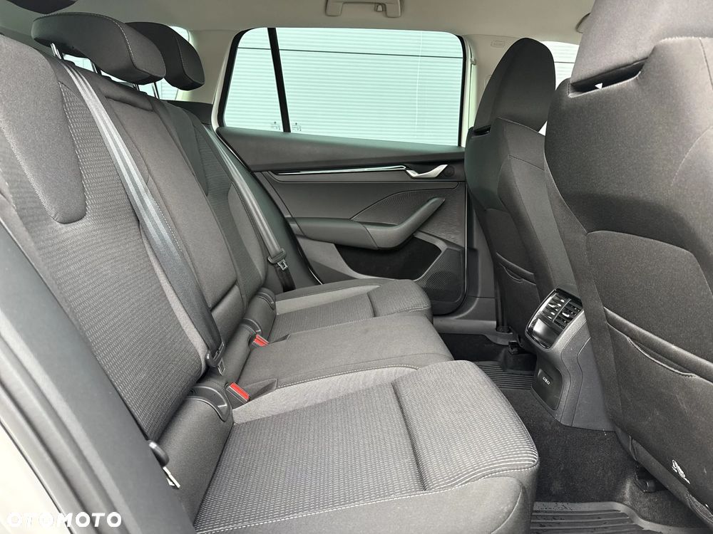 Skoda Octavia 1.5 TSI e-TEC DSG Selection - 7