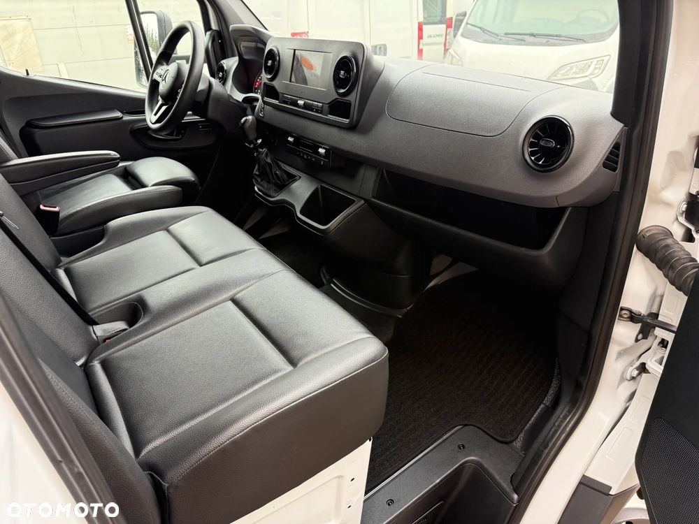 Mercedes-Benz Sprinter 516 CDI Izoterma Winda - 29