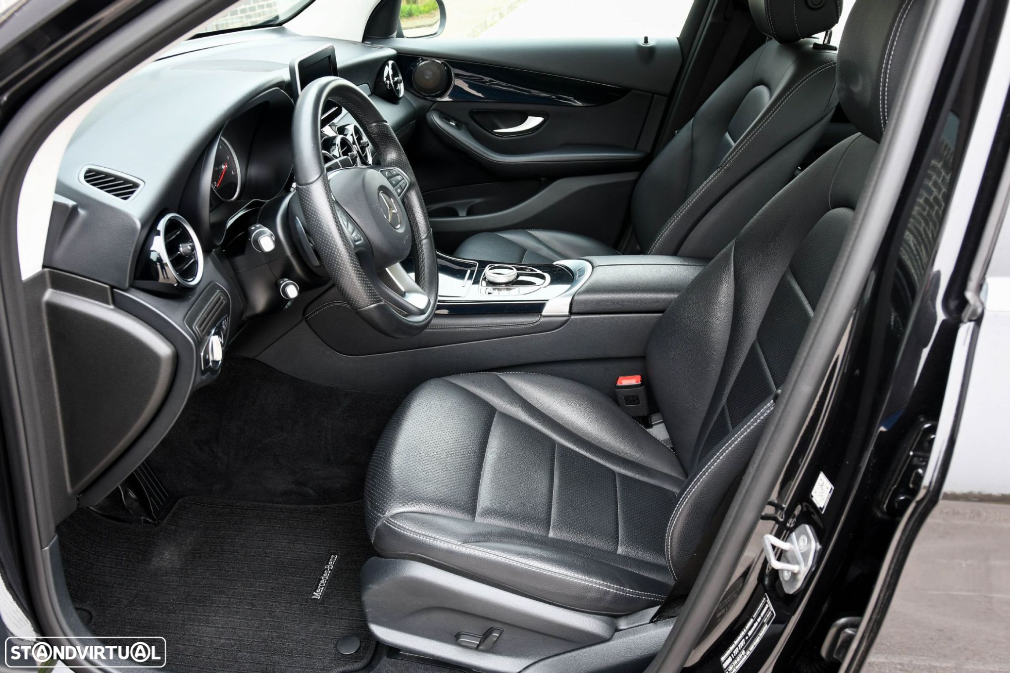 Mercedes-Benz GLC 250 d 4-Matic - 23