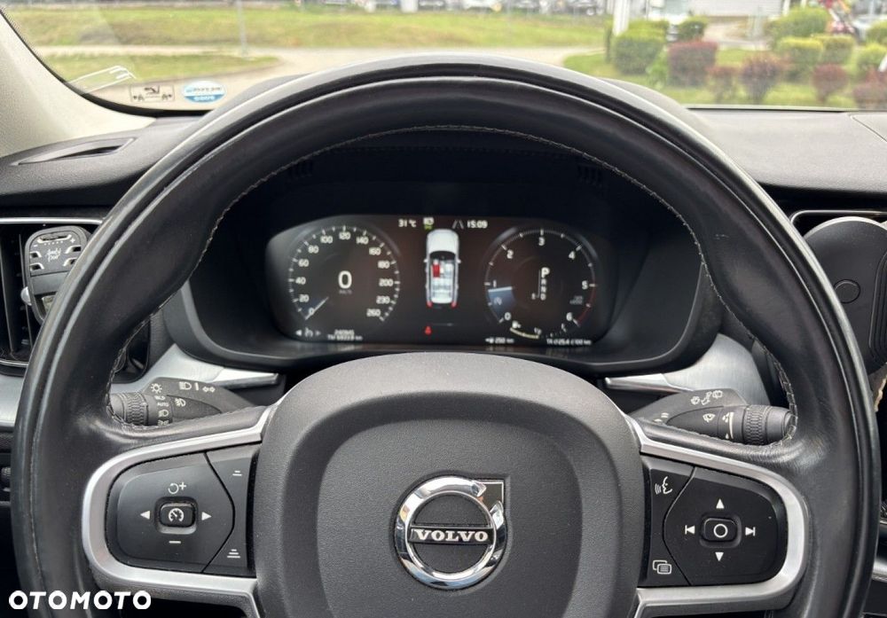 Volvo XC 60 - 32