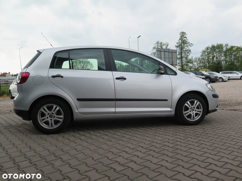 Volkswagen Golf Plus - 9
