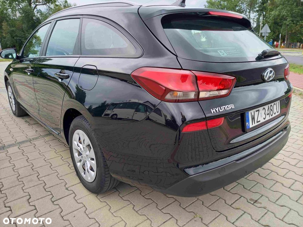 Hyundai i30 1.5 DPI Classic + - 5