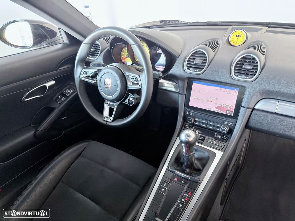 Porsche 718 Cayman 2.0 T - 16