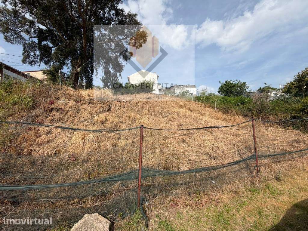 Terreno Urbano Para Construção de Moradia de 2 Pisos - Pedroso - Grande imagem: 3/5