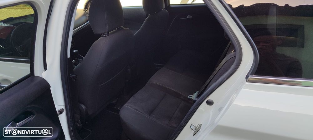 Fiat Tipo Station Wagon 1.3 M-Jet Lounge - 17