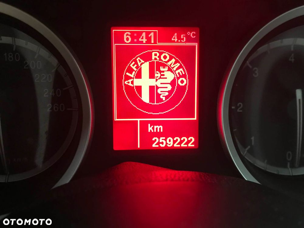 Alfa Romeo 159 1.9 JTDM 16V DPF - 11