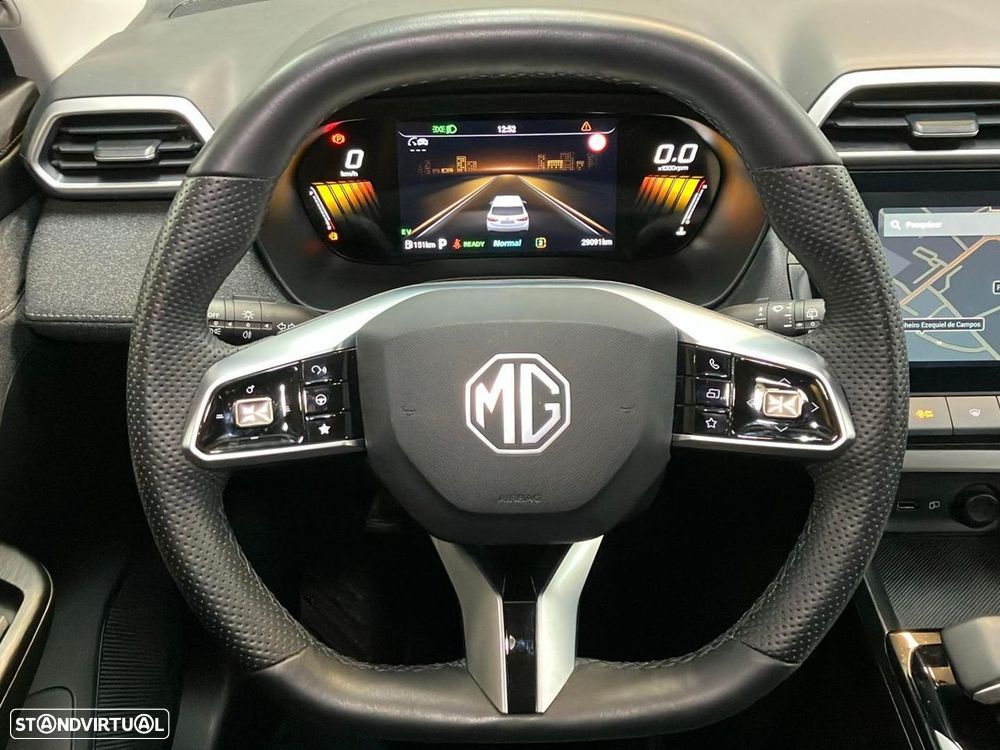 MG ZS - 11