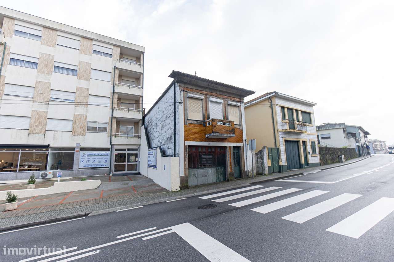 Moradia, 350 m², Águas Santas - Grande imagem: 2/26