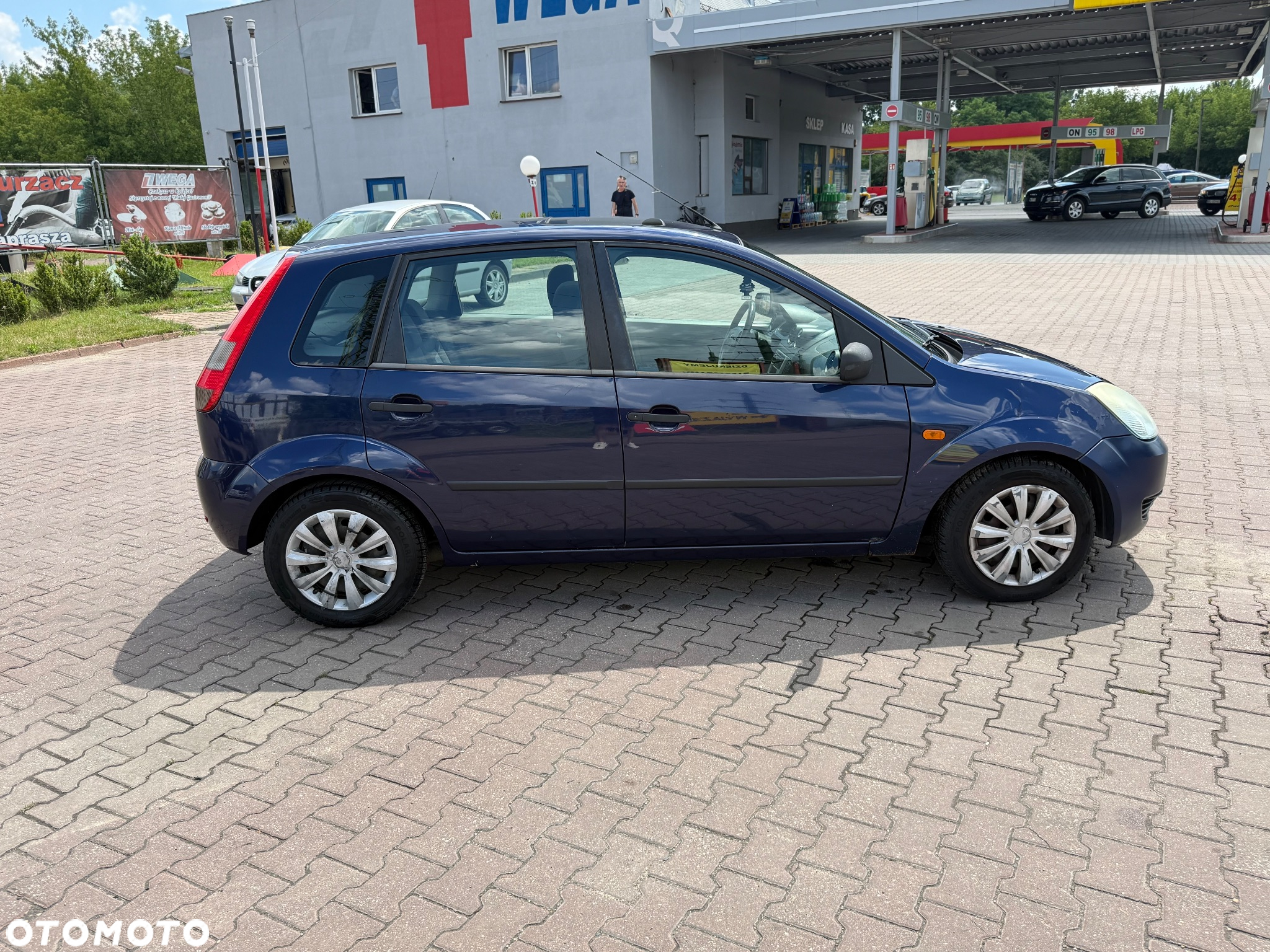 Ford Fiesta 1.6 Ambiente - 5