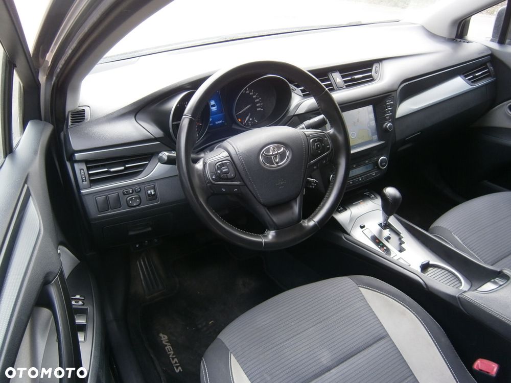 Toyota Avensis 1.8 Sol MS - 10