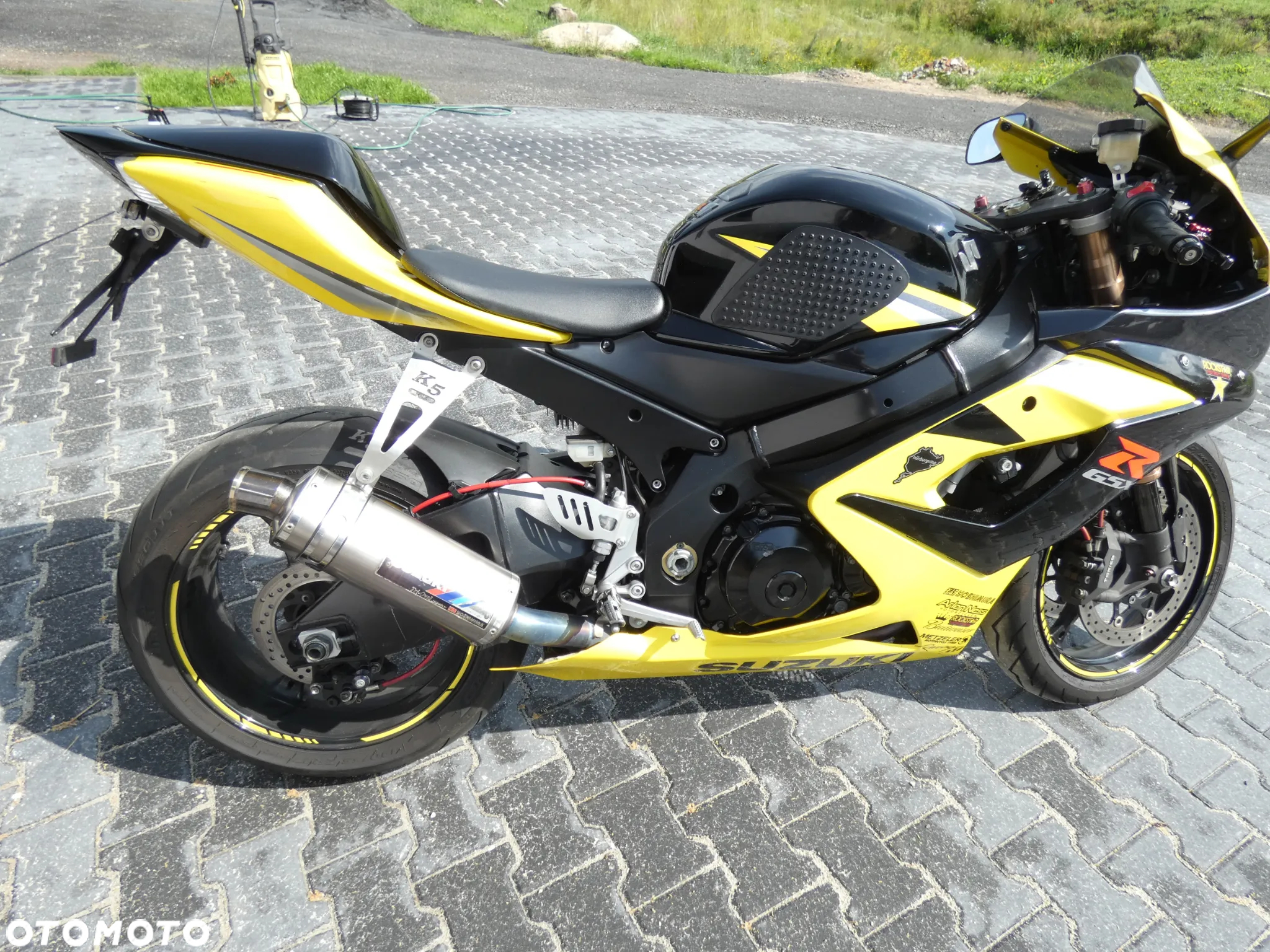 Suzuki GSX-R - 11
