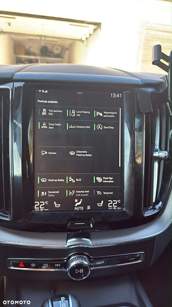 Volvo XC 60 D4 R-Design - 6