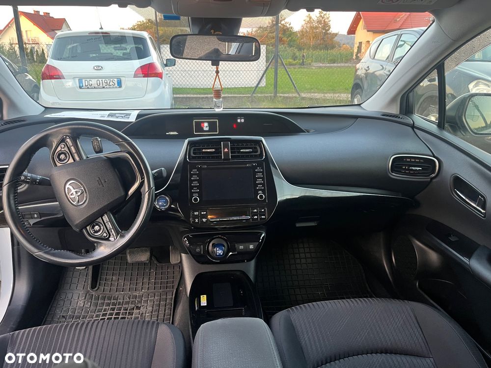 Toyota Prius 1.8 Hybrid Executive - 16