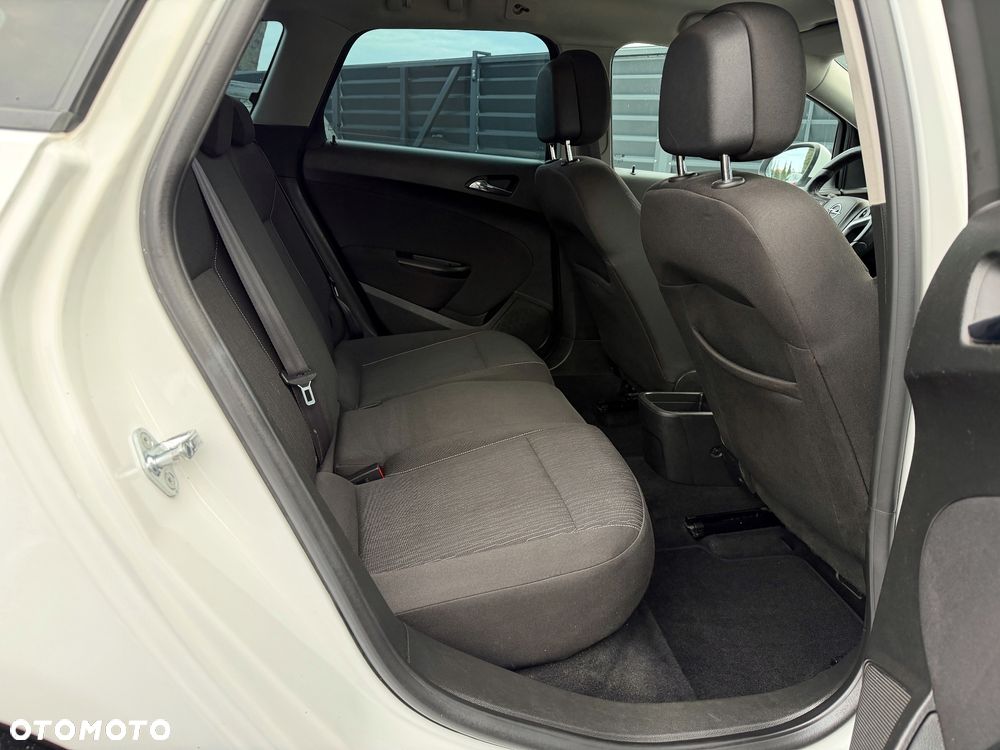 Opel Astra 1.4 T Cosmo - 27