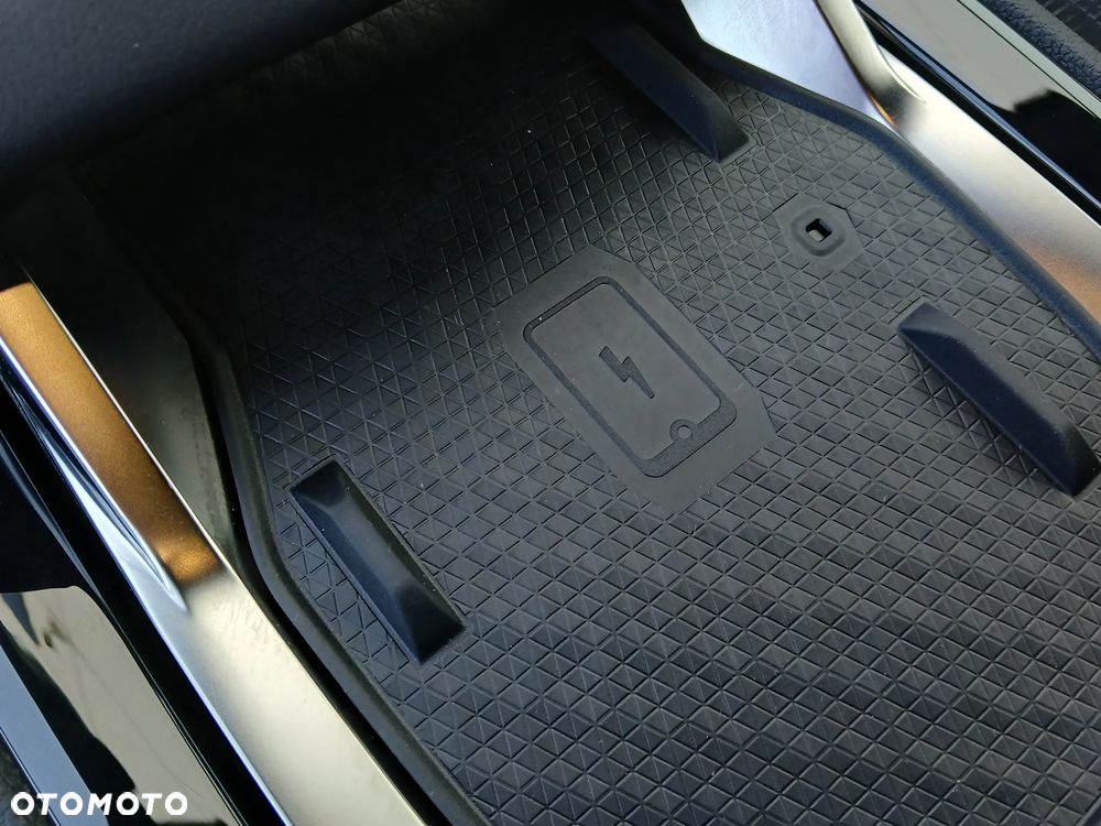 Renault Austral 1.3 TCe mHEV Iconic - 23