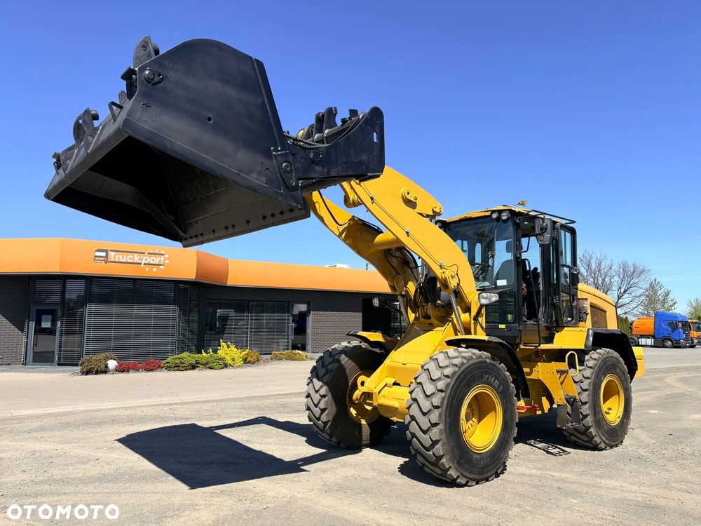 Caterpillar 930M - 4