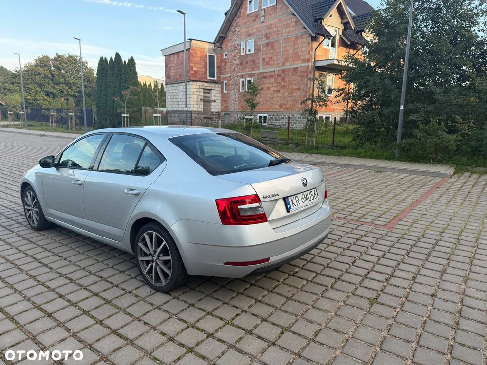 Skoda Octavia 1.6 TDI Ambition - 11