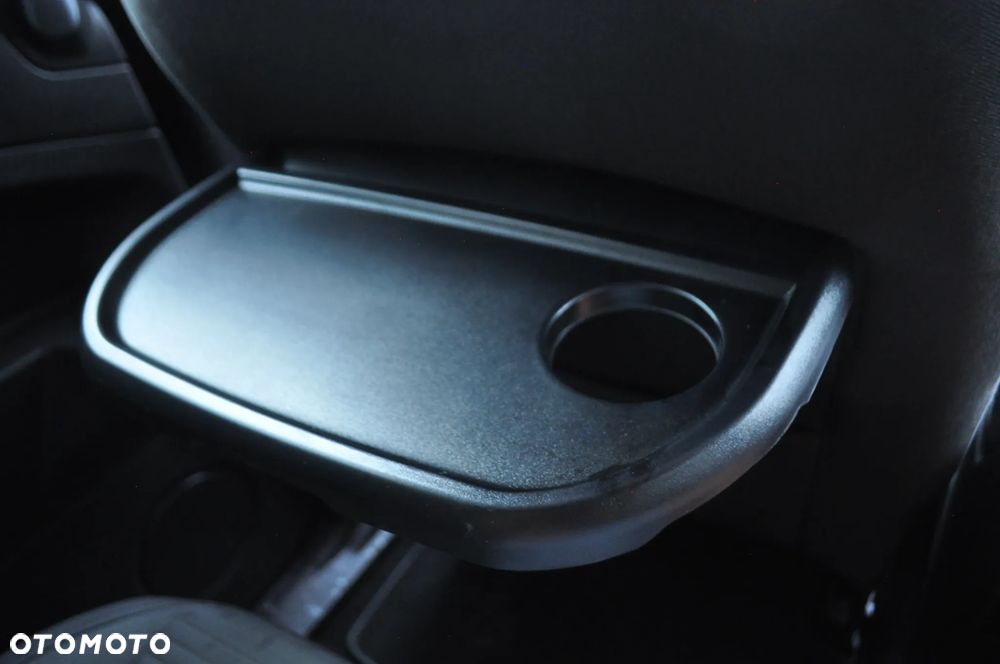 Ford Grand C-MAX - 11