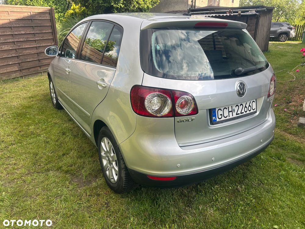 Volkswagen Golf Plus 1.6 FSI Comfortline - 4