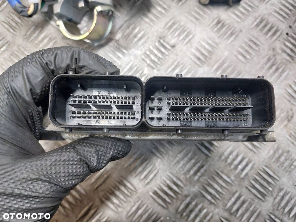 ZESTAW STARTOWY HYUNDAI I30 I 1.6 CDRI 39105-2A765 0281015244 - 3