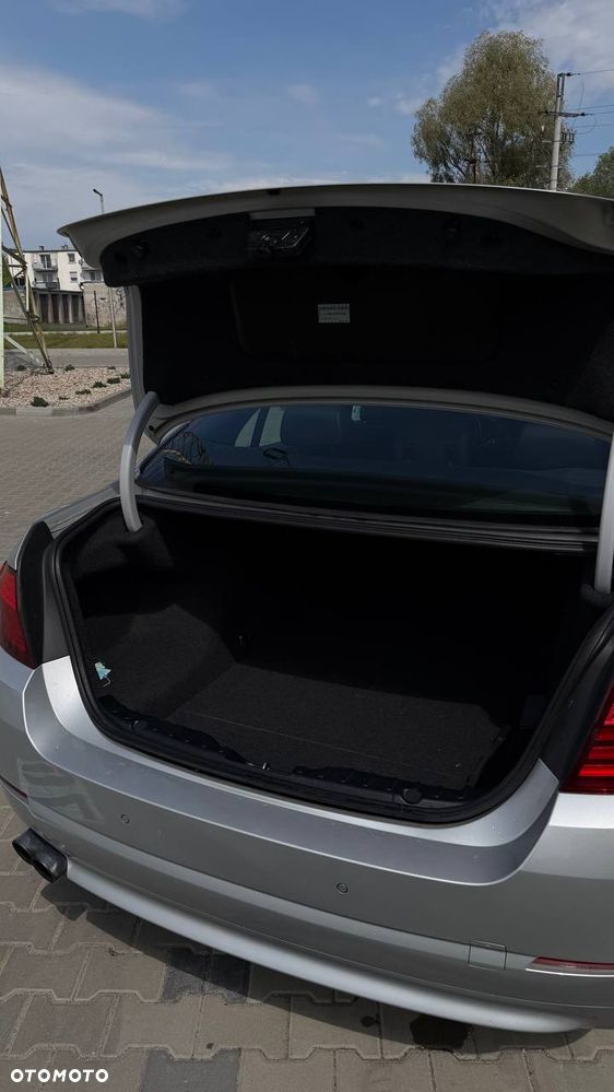 BMW Seria 5 520i - 7