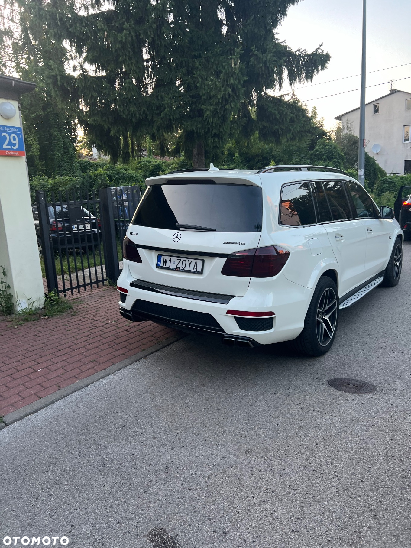 Mercedes-Benz GL 63 AMG - 11