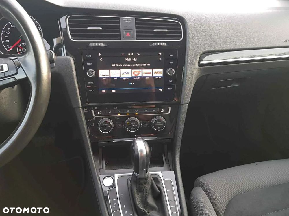 Volkswagen Golf - 11