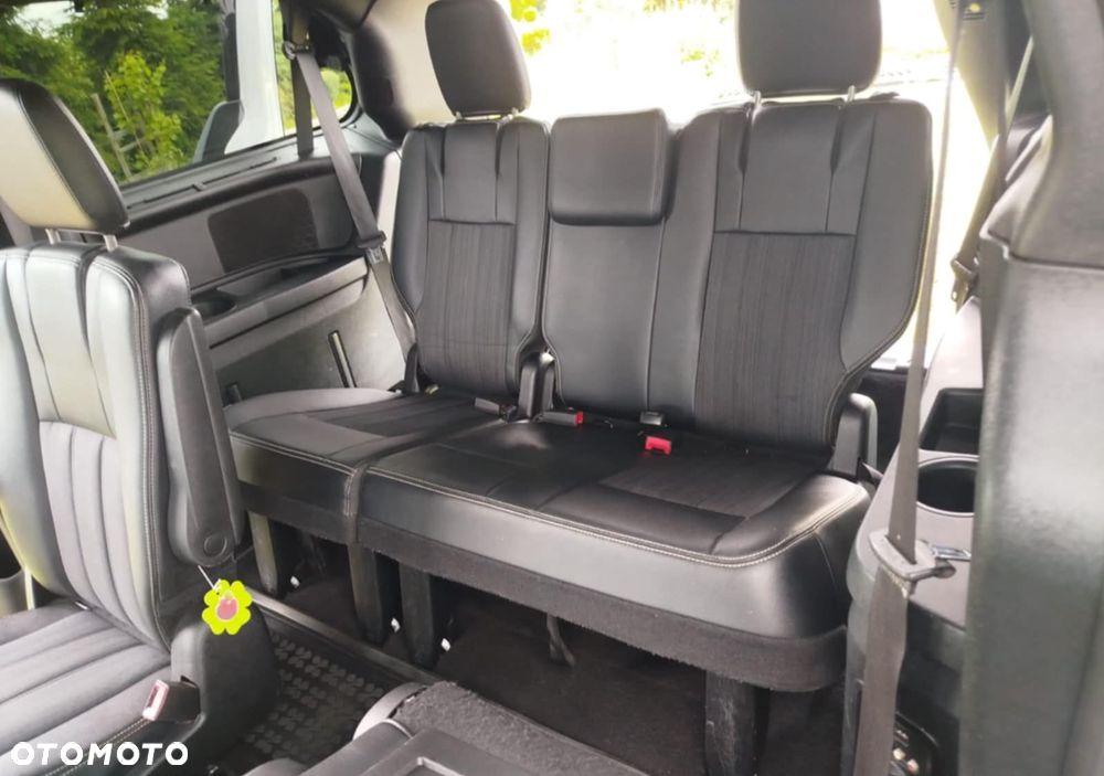 Chrysler Town & Country 3.6 Limited - 5