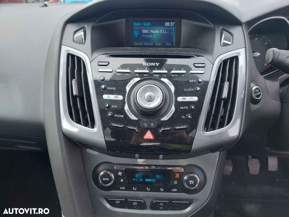 CD player Ford Focus 3 2011 HATCHBACK 1.6 CRT C - 3