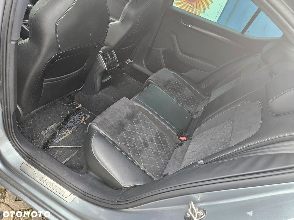 Skoda Superb 1.4 TSI Plug-In Hybrid Sportline DSG - 4