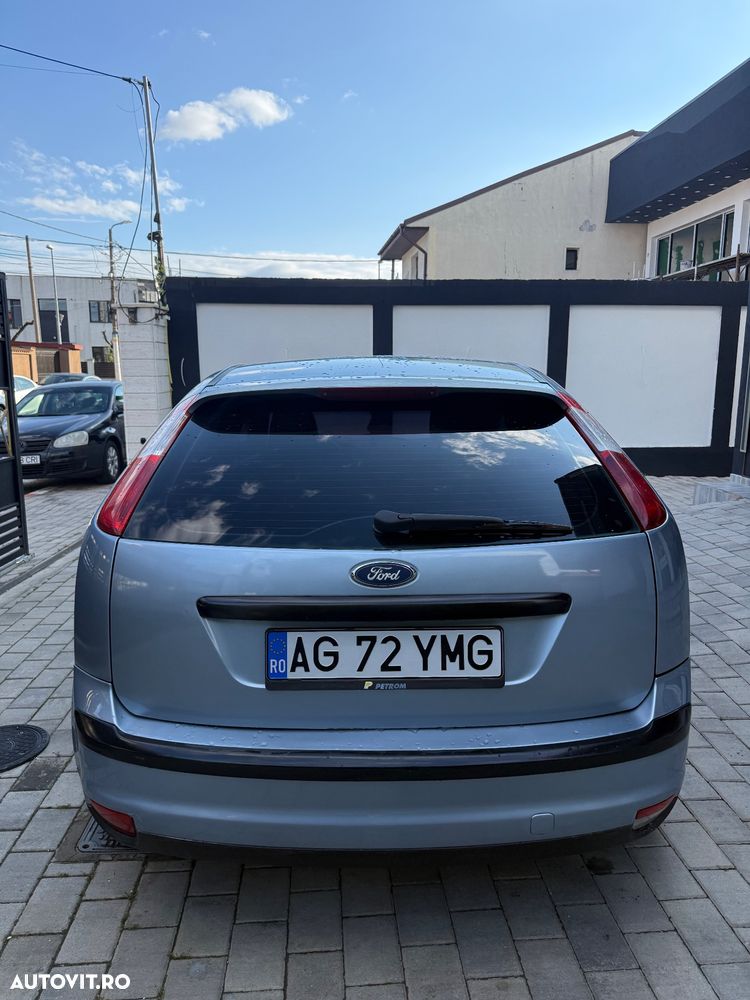 Ford Focus 1.8 TDCi Ambiente - 3